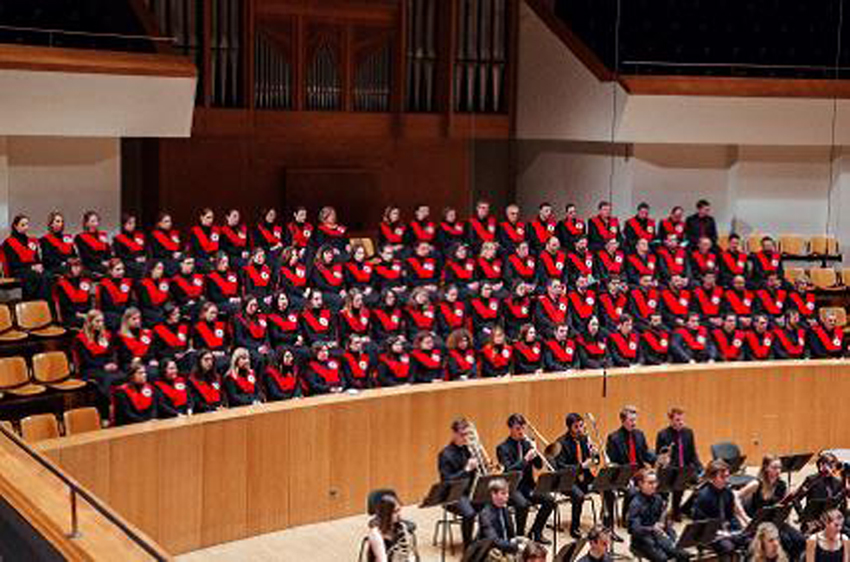 Cor Universitari Sant Yago. Concerts de Primavera. 26/05/2019. Jardí Botànic. 12.00h